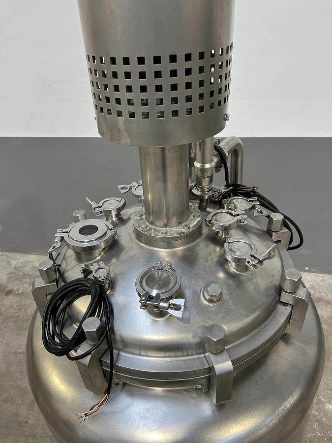 Usado C REACTOR TECNIC ACERO INOXIDABLE 316L 125 LITROS CON CAMISA Y AGITACION