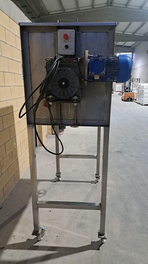 Usado Mezclador de bandas 400 litros