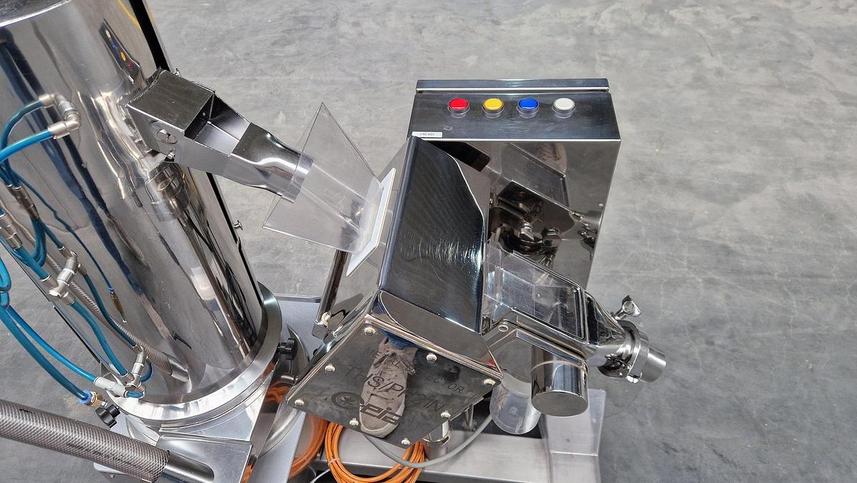 Usado A desempolvador y detector de metales KRAMER E2000 . 500 THS.PH21N