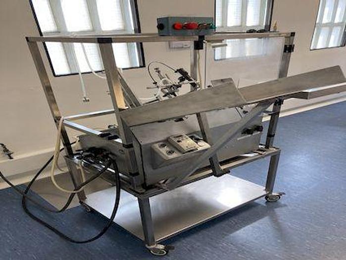 Usado Llenadora cerradora de ampollas MACORRA