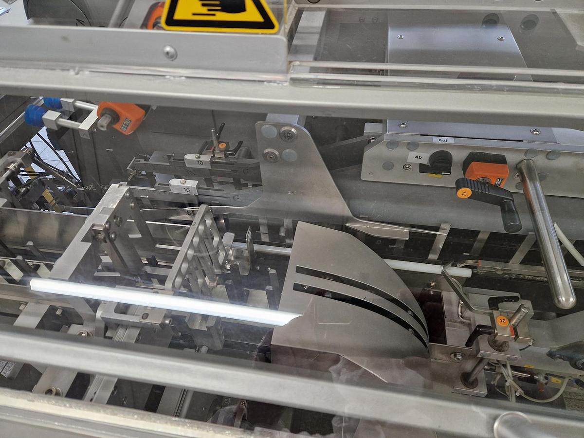 Usado A Estuchadora IWKA CARTOPAC SI 10