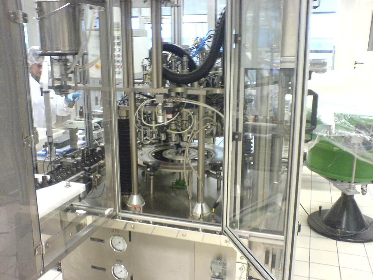 Usado  O F Llenadora de aerosoles BWI FP Aerofill Starpack KP 24 