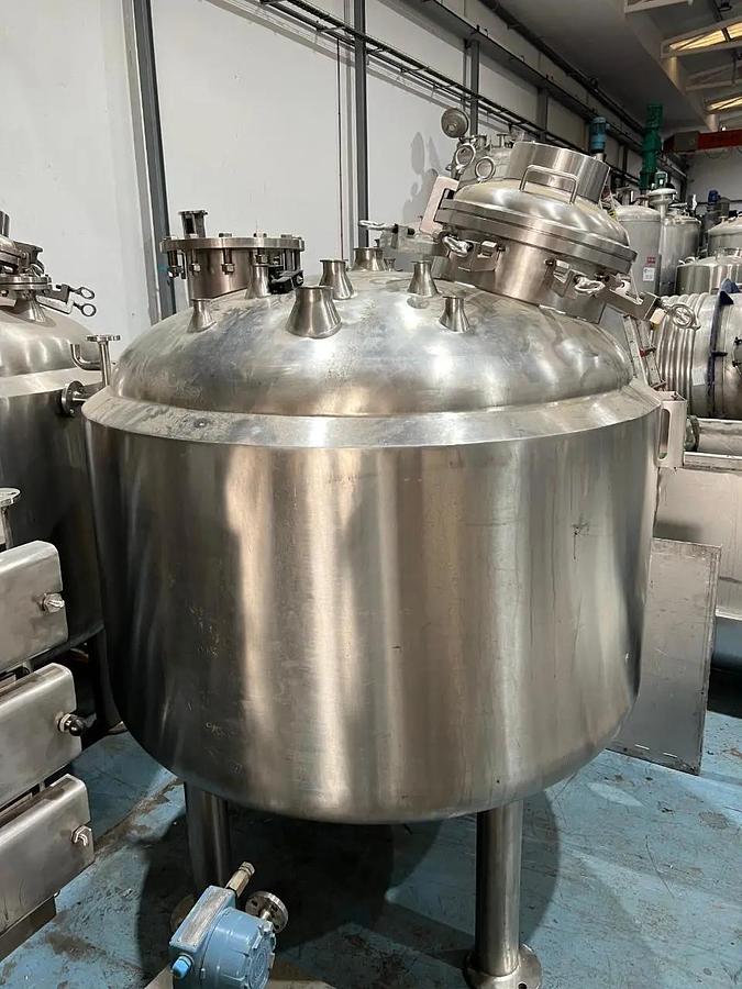 Usado C REACTOR ACERO INOXIDABLE 316L 1700 L CON CAMISA Y AGITACION