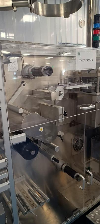 Usado Maquina emblistadora FAMAR  + estuchadora TECNOFORMATI