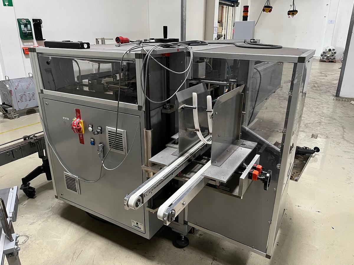 Usado A H Estuchadora vertical Cariba AV30.132 