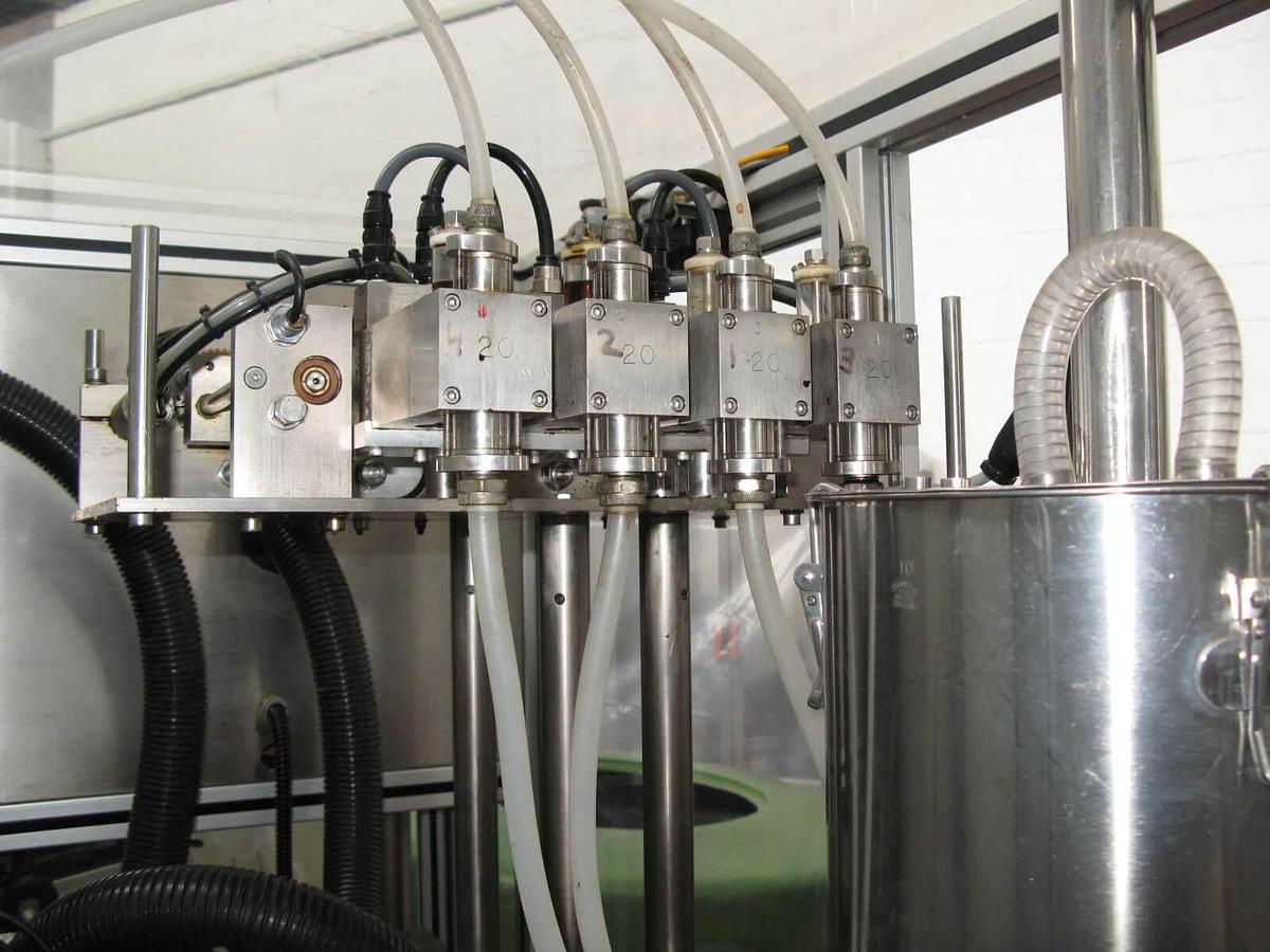 Usado  O F Llenadora de aerosoles BWI FP Aerofill Starpack KP 24 