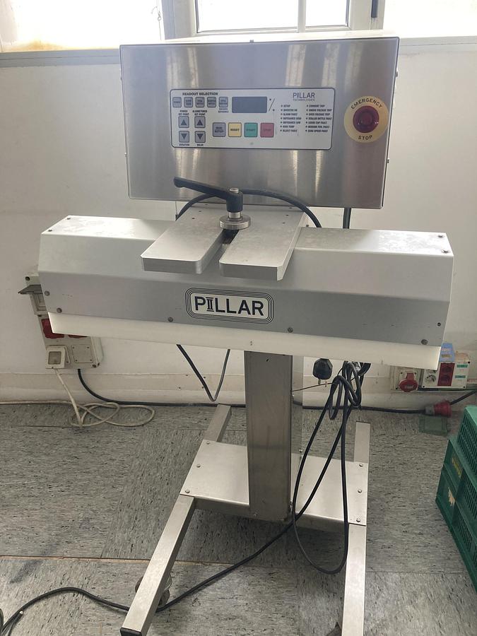 Usado  Cerradora por inducción PILLAR Thecnologies