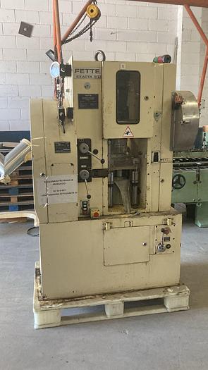 Usado 1976 FETTE  EXACTA 31 DIAMETRO TABLETA 65 mm