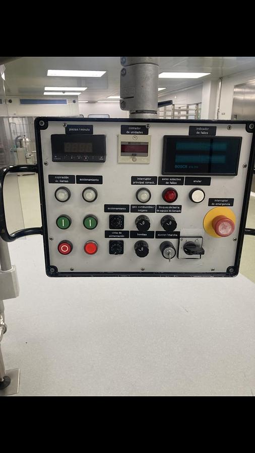 Usado Maquina llenadora cerradora de ampollas BOSCH Modelo AVR FO4