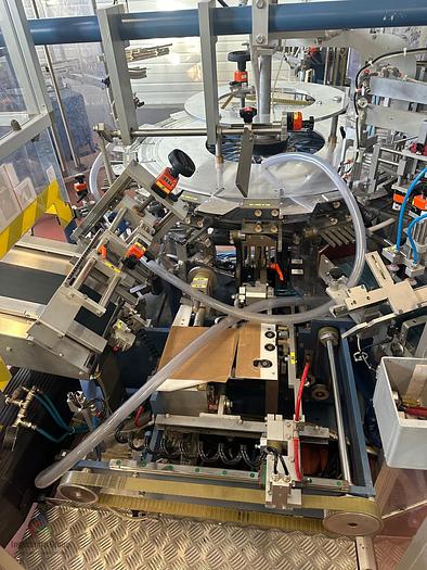 Usado F. I Estuchadora vertical Tinarelli