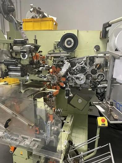 Usado A B Máquina envasadora de té en bolsitas sin grapas IMA C23