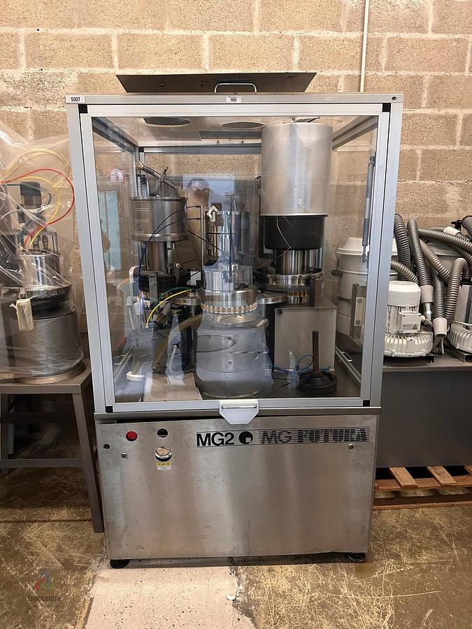 Usado F I Llenadora de cápsulas MG2 Futura 