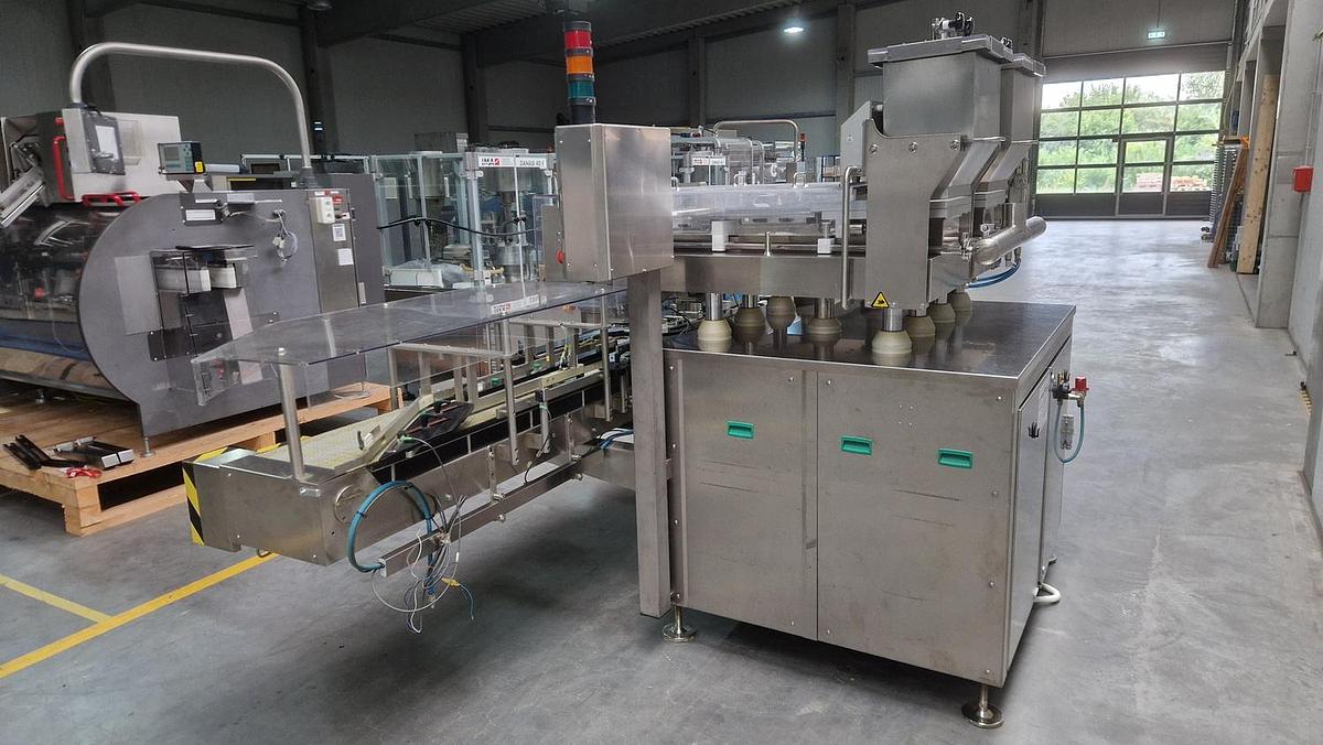 Usado A Contadora y llenadora de tabletas capsulas con tapadora MARCHESINI 