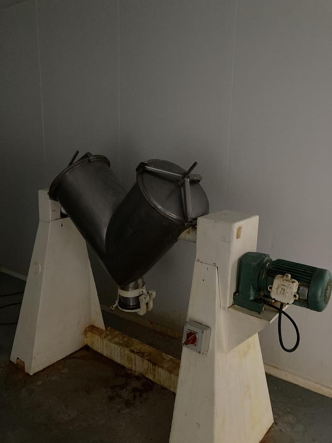 Usado Mezclador de polvo 100 litros .