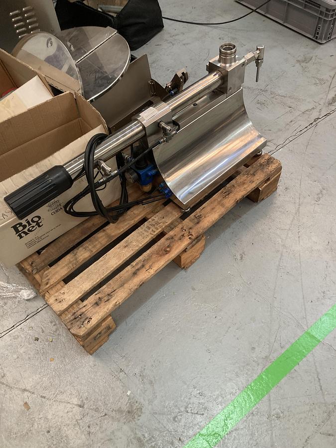 Usado Dosificadora de cremas 250 ml 