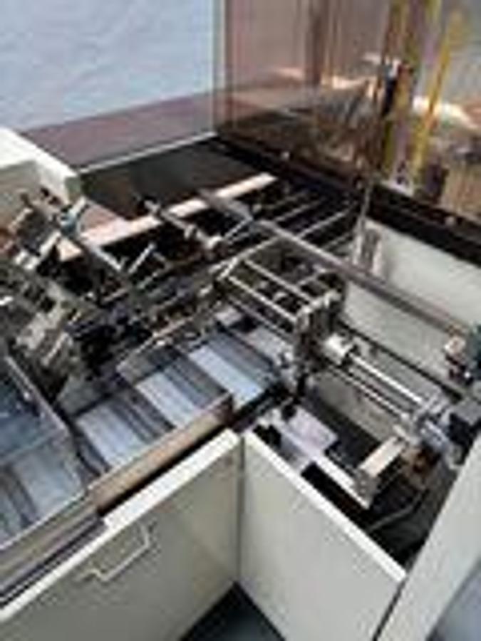 Usado A Estuchadora Bosch CAR T5  para frascos