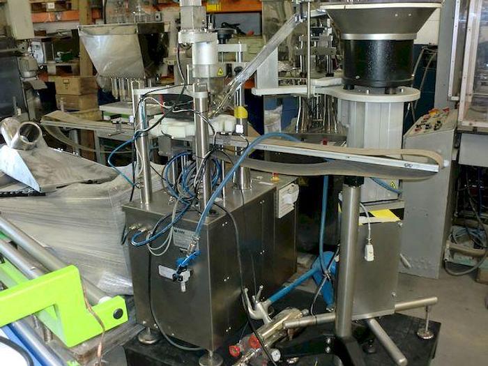 Usado Capsuladora DARA + vibrador  Modelo SVY 8/0/1-PP