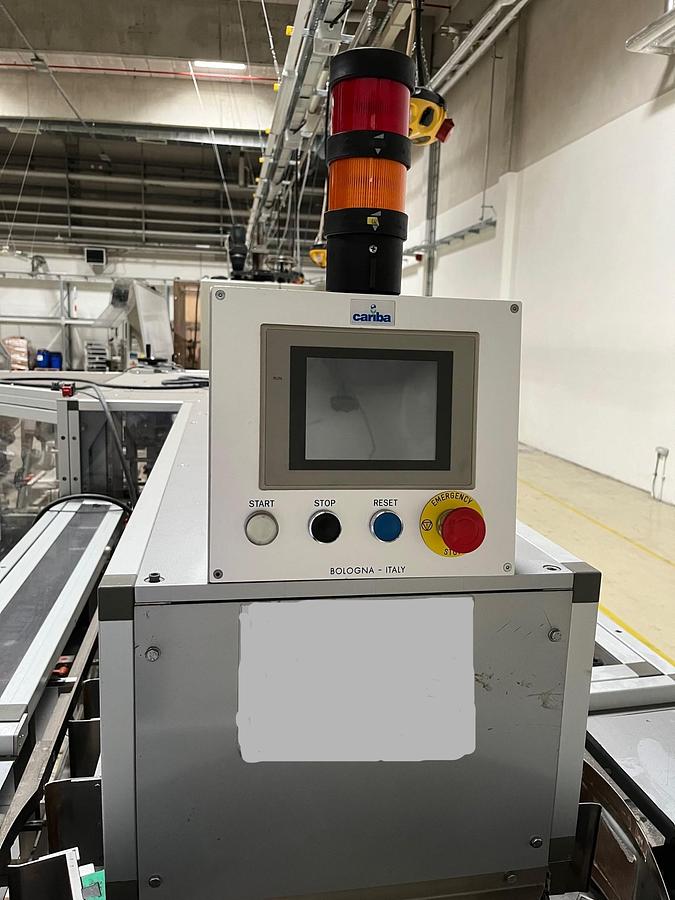 Usado A H Estuchadora vertical Cariba AV30.132 