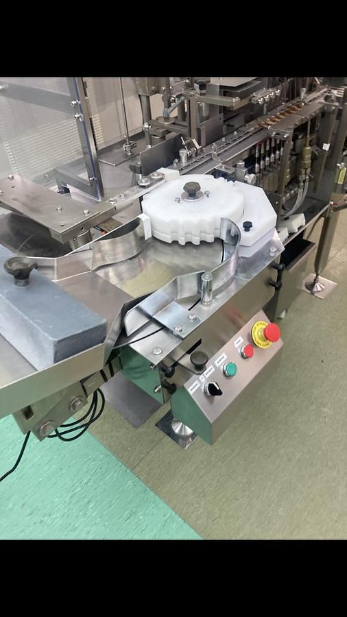 Usado Maquina llenadora cerradora de ampollas BOSCH Modelo AVR FO4