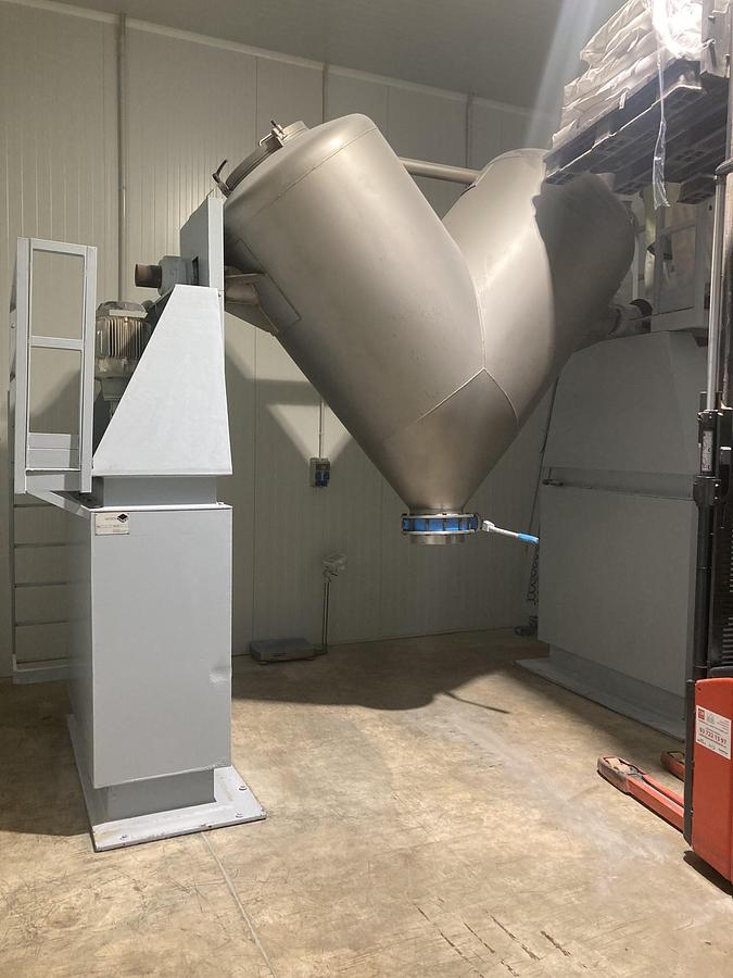 Usado Mezclador en V 2000 litros