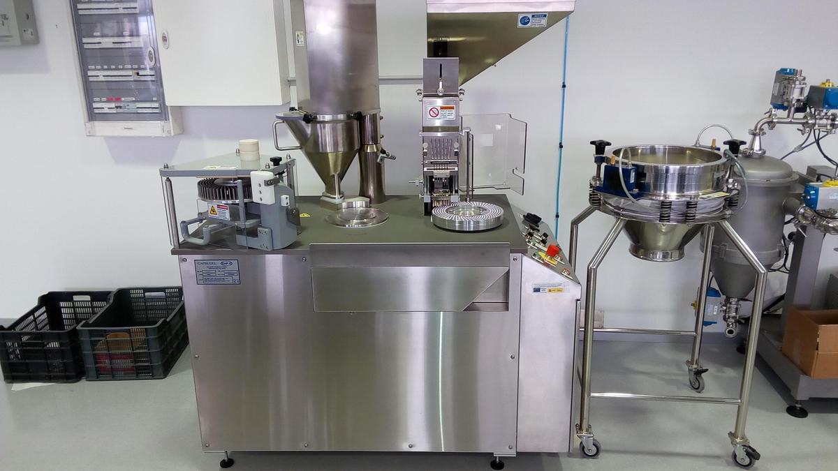 Usado Encapsuladora semiautomática CAP8 CAPSUGEL 1