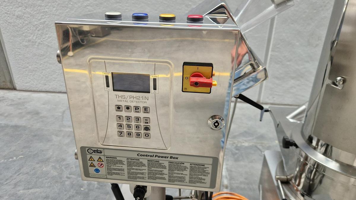 Usado A desempolvador y detector de metales KRAMER E2000 . 500 THS.PH21N