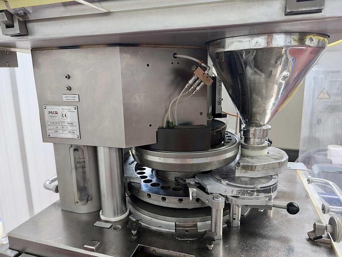 Usado Tableteadora IMA KILIAN  E150 Plus . (Oser)