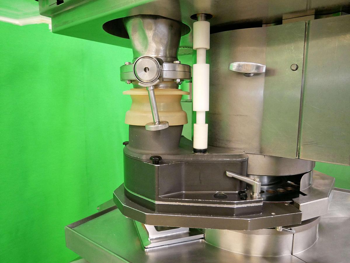 Usado A H Tableteadora rotativa Fette P 1200 IC 