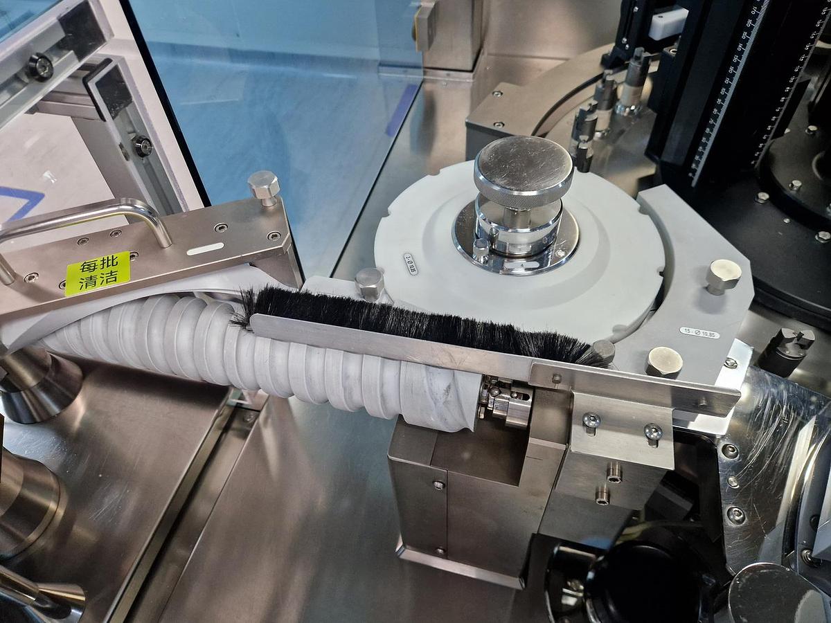 Usado A Máquina de inspección jeringas prefabricadas Brevetti K 15-C 200