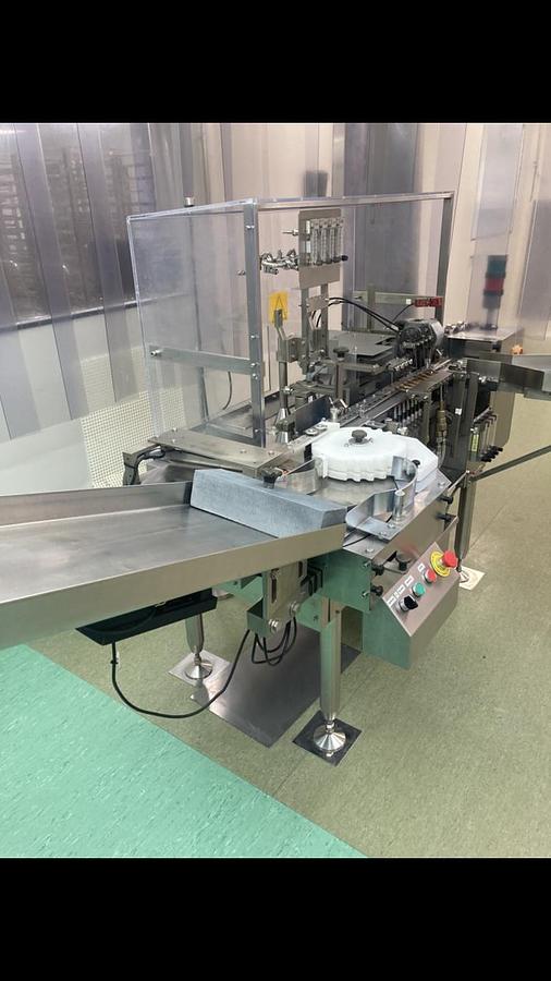 Usado Maquina llenadora cerradora de ampollas BOSCH Modelo AVR FO4