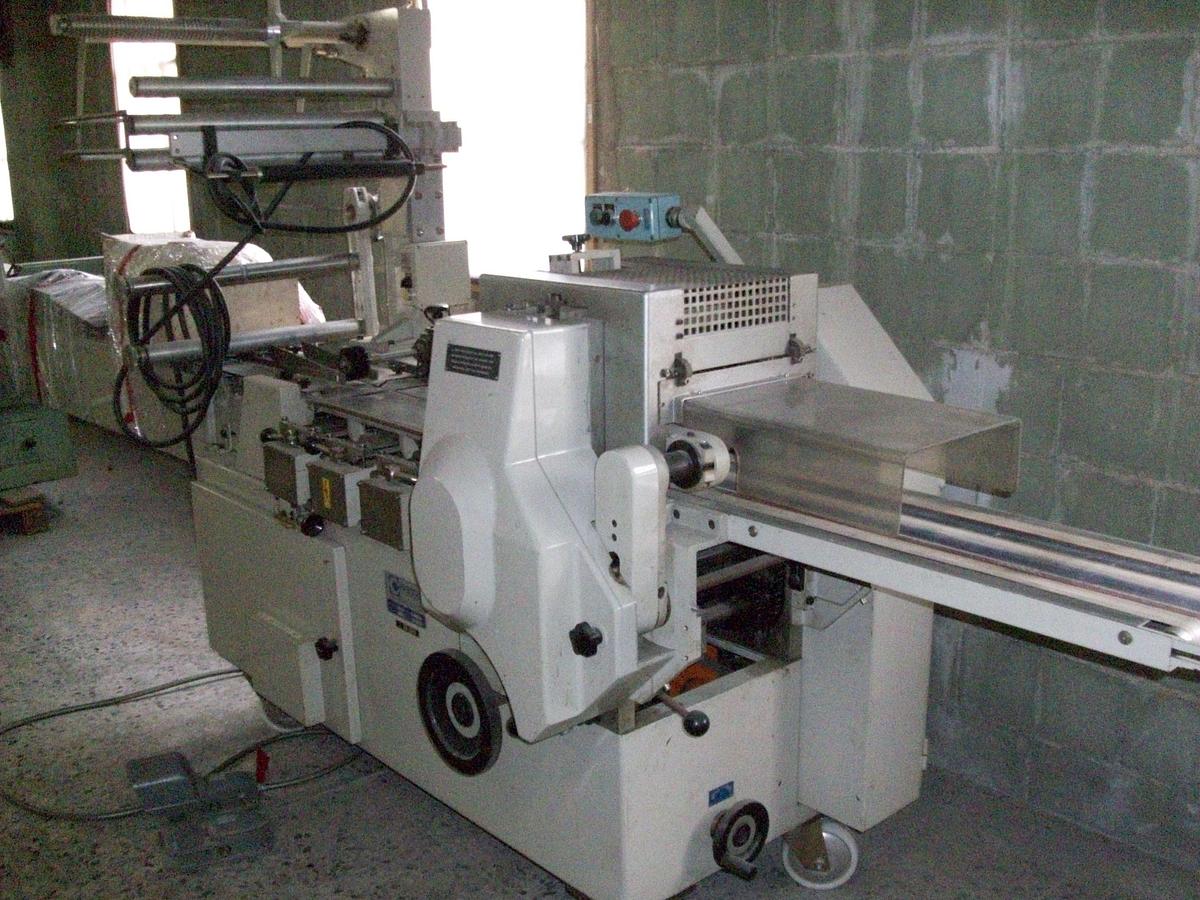 Usado Envasadora horizontal Flawpack de flujo continuo Cavanna Modelo 07