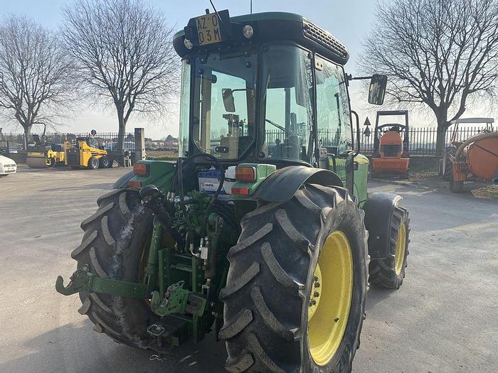 Usato 2004 JOHN DEERE 5615 F