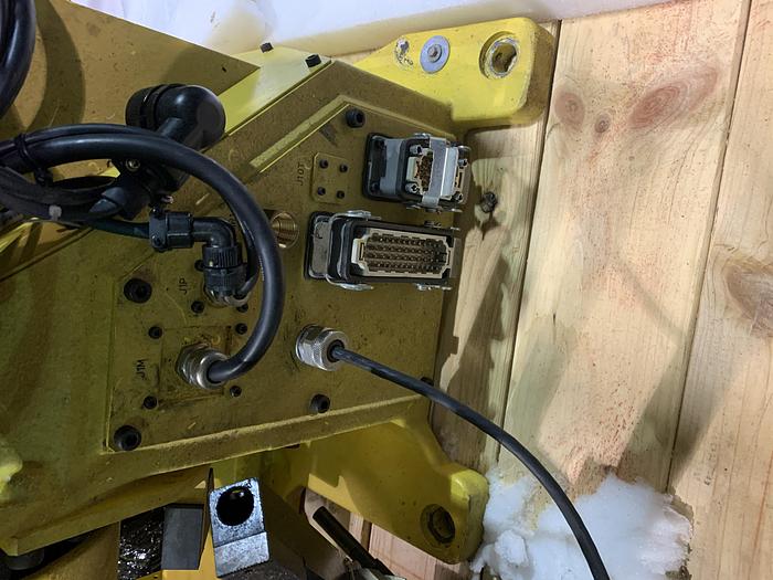 Used FANUC M710iC/70T GANTRY ROBOTIC SYSTEM, R30iA, 8' TALL RAIL X 11'6" OF TRAVEL