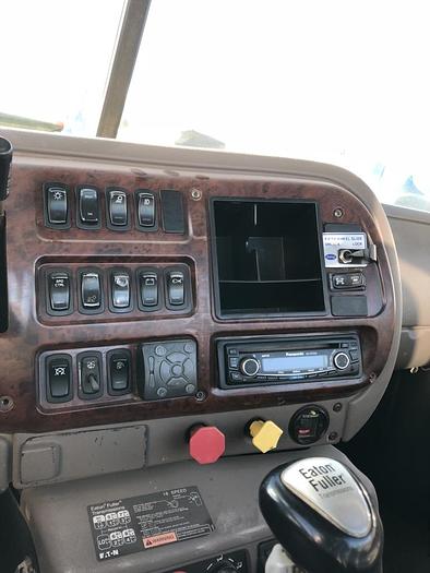 Used 2005 Mack CNN613