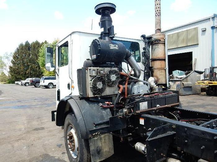 Used 2008 Mack MRU613