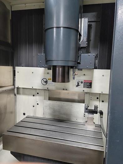Used 2000 Makino SNC64 CNC Vertical Machining Center