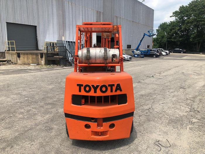 Used 10,000 LB. TOYOTA FORKLIFT MODEL FGC45 W/ SOLID TIRES