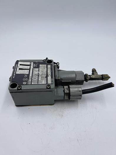 Used Allen-Bradley 836T-T351J Ser J