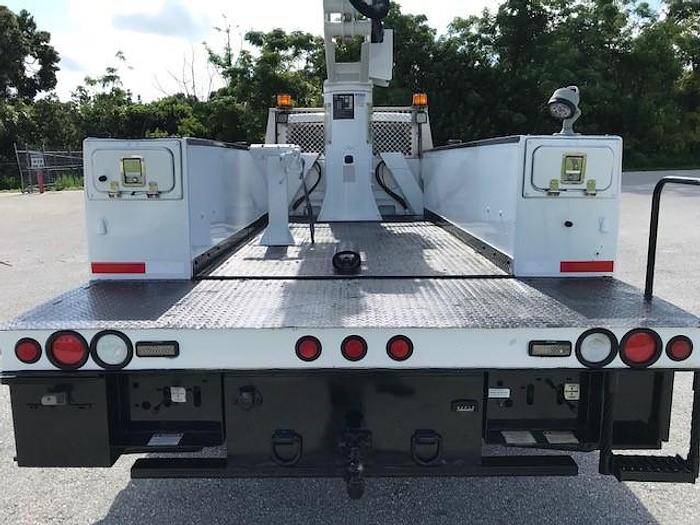 Used Versalift VST36I-MH 41ft Bucket Boom on a 2016 Ford F550 4x4 Reg Cab Truck - C605105