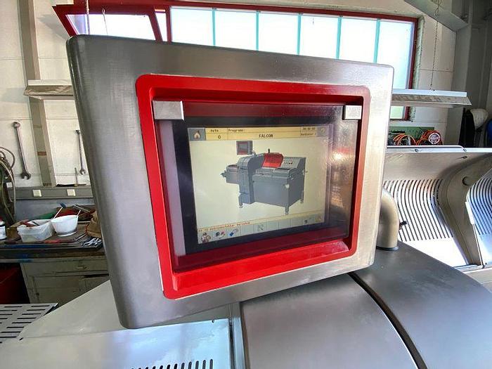 Gebraucht 2007 TREIF FALCON with checkweigher and sorting station