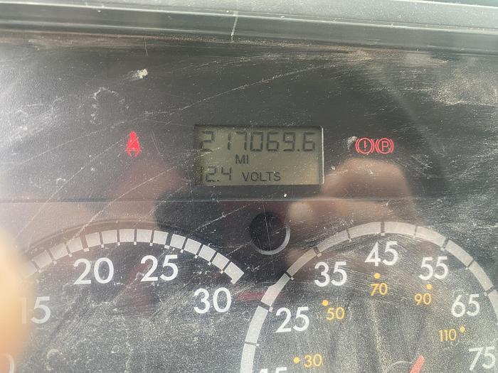 Used 2002 Freightliner Fuel truck