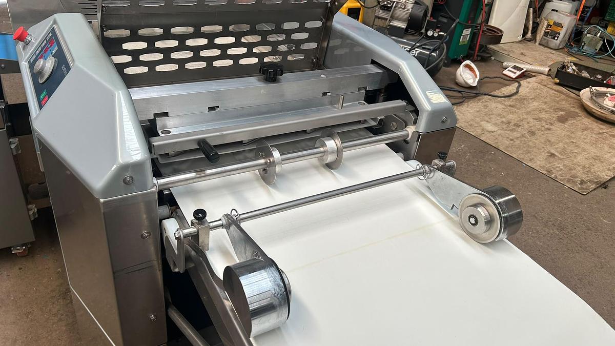 Usato 2017 Polin-Ostali croissant line with calibrator