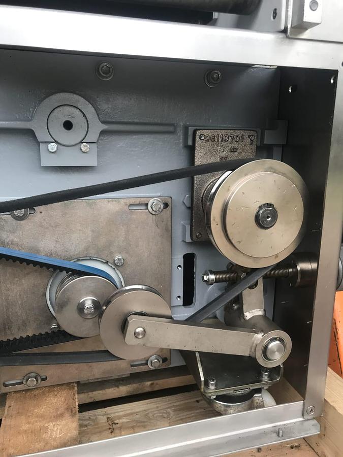 Usato Gostol Bread Line