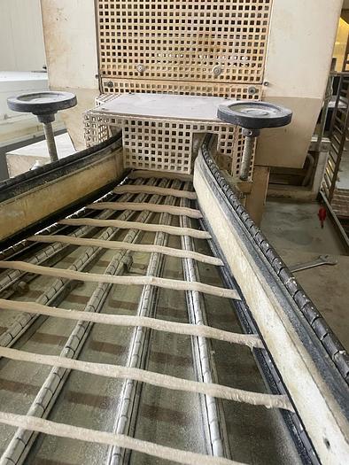 Usato GRISSINATRICE CON CELLA DI LIEVITAZIONE.