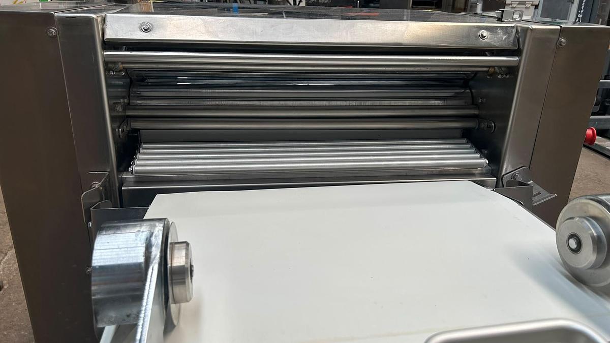 Usato 2017 Polin-Ostali croissant line with calibrator