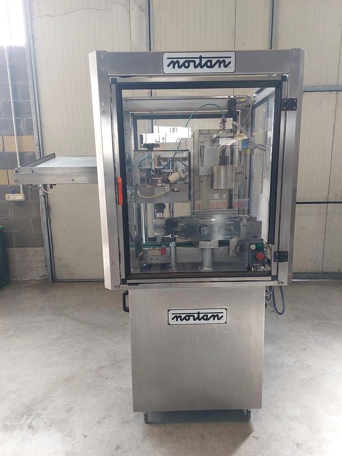 Usato 2000 Nortan Unicap 35 Single-head thermal capping machine