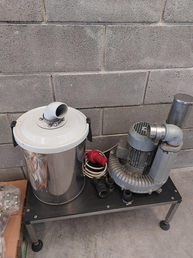 Usato 2011 Bertolaso Capping machine