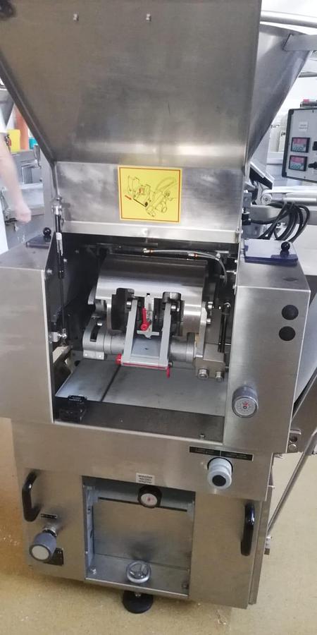 Usato Gostol Bread Line