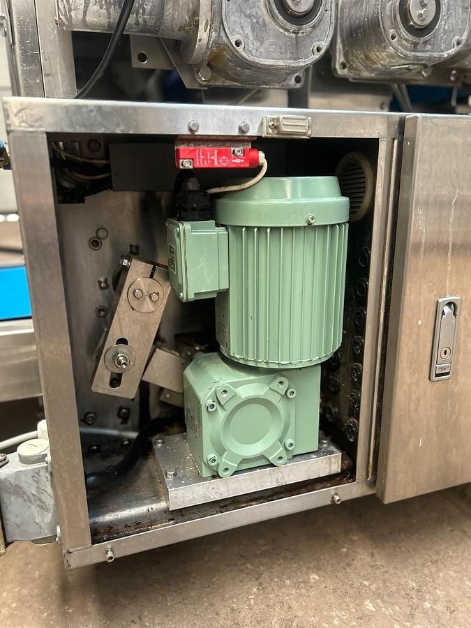 Usato 1999 Rheon V4 Dough Feeder