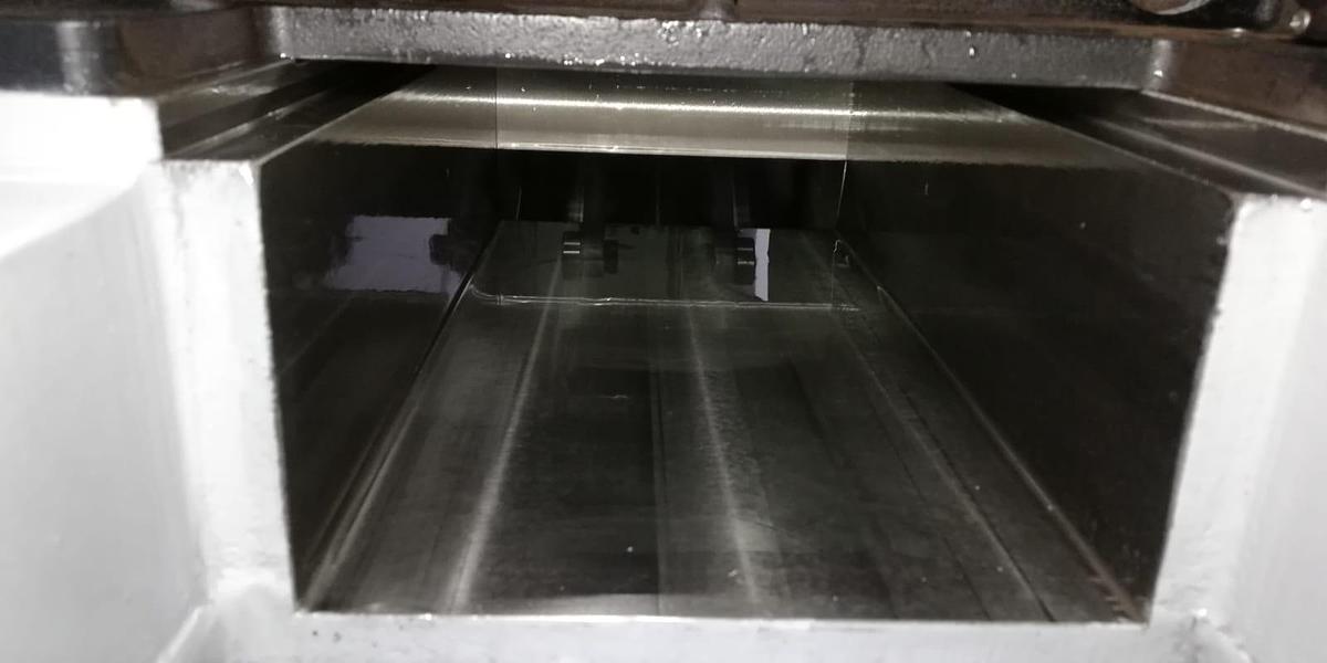 Usato Gostol Bread Line